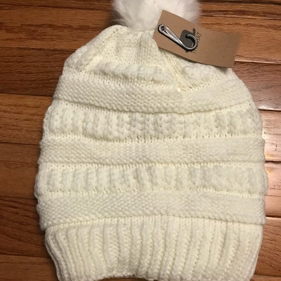 Winter knit hats with cozy lining - Picture 3 of 8